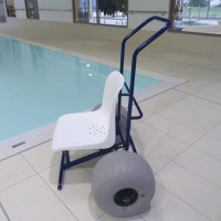 FLOATING WHEELCHAIR